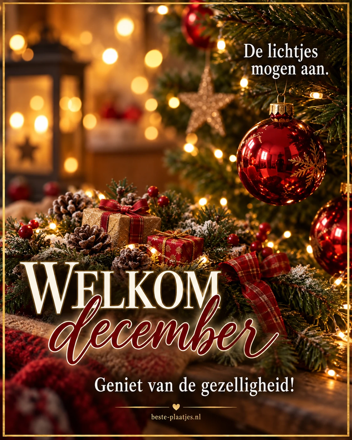 Rode kerstballen en gouden lichtjes brengen de gezellige sfeer van december.